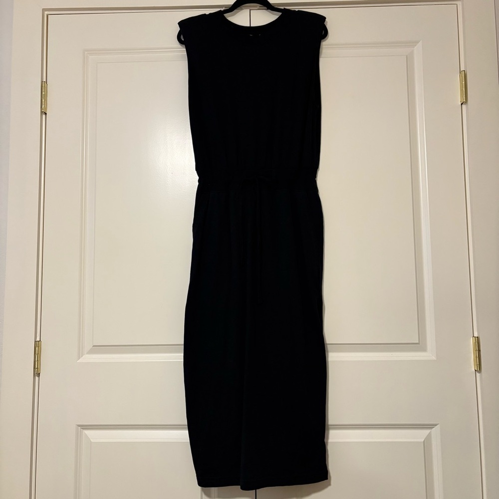 Open Edit Dress - Picture 2 of 8